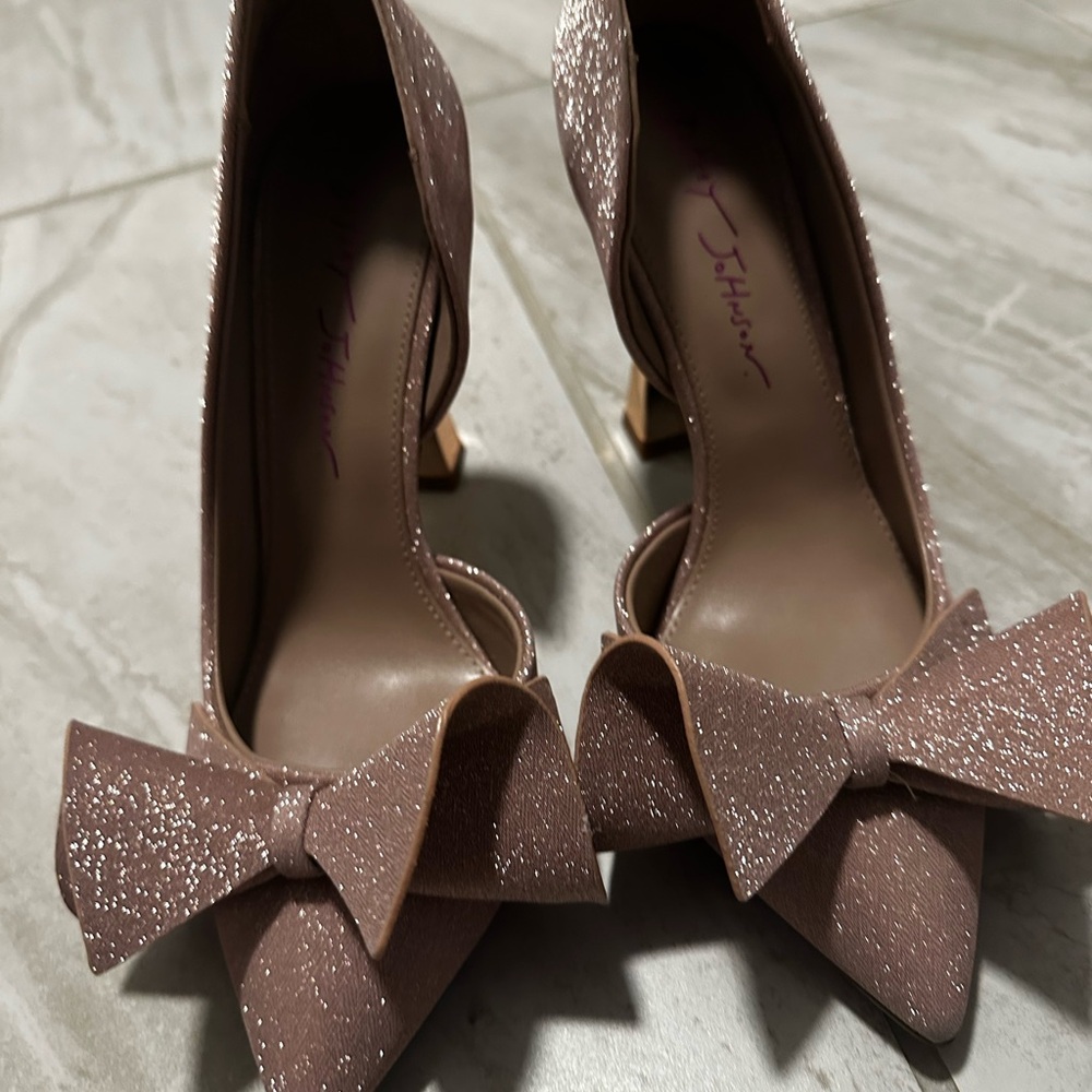 Elegant Glitter Bow Heels